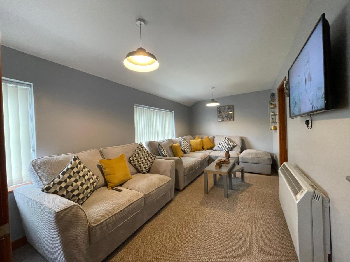 Westend Holiday Let 3 Брекън Екстериор снимка